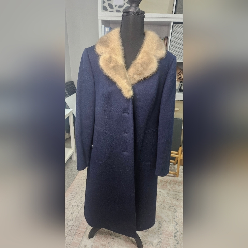 Vintage Navy Wool Coat with Fur Collar – by Sixth Sense –Made in Germany - Picture 5 of 16